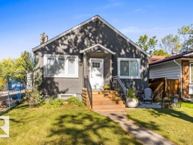 House for sale in Queen Alexandra, Edmonton