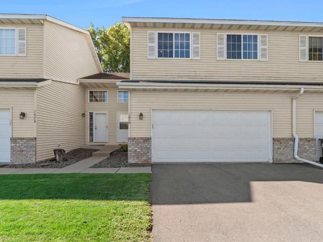 Townhouse for sale in Farmington, Minnesota