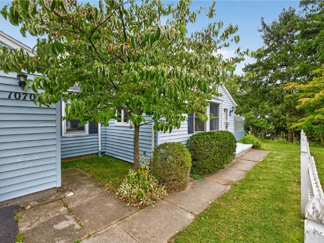 House for sale in Town of Webster, Monroe County
