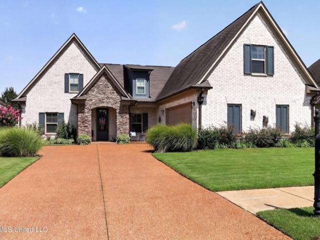 House for sale in Nesbit, Mississippi