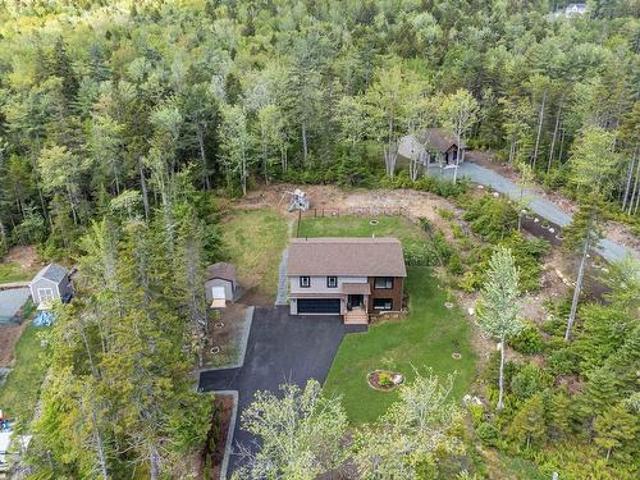 House for sale in Beaver Bank, Nova Scotia