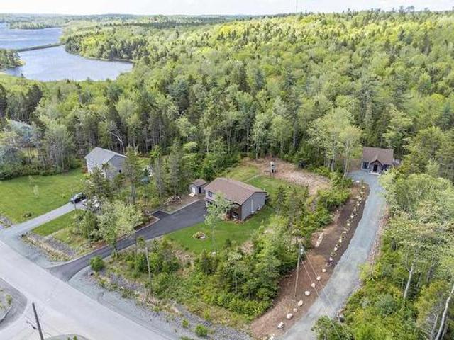 House for sale in Beaver Bank, Nova Scotia