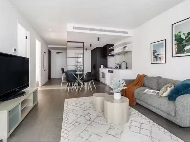 Apartment for rent in Carlton