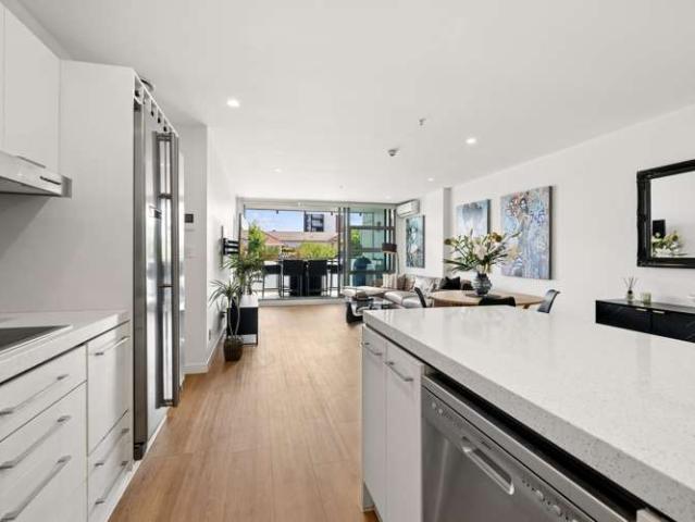 Apartment for sale in Takapuna