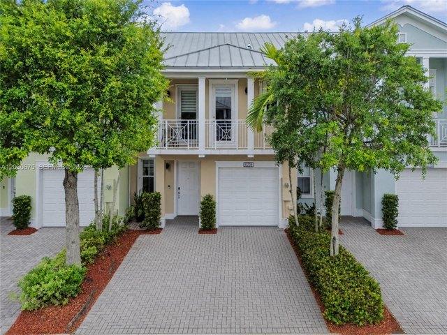 Townhouse for sale in Doral, Florida