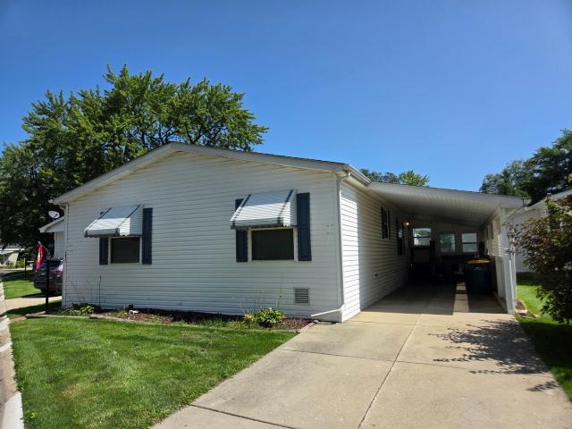 House for sale in Elgin, Illinois