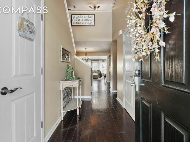 Townhouse for sale in Spring Hill