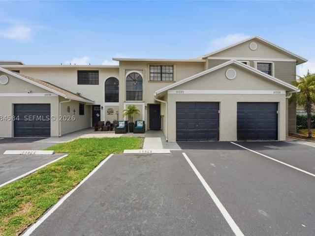 Townhouse for sale in Pembroke Pines, Florida