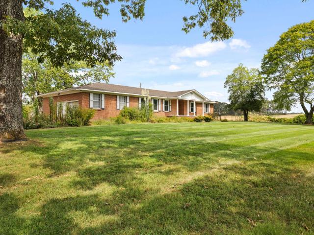 House for sale in Lexington, Alabama