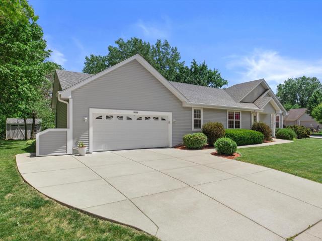 House for sale in Oak Creek