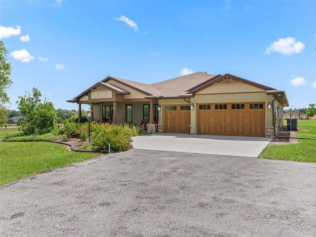 House for sale in Ocklawaha, Florida
