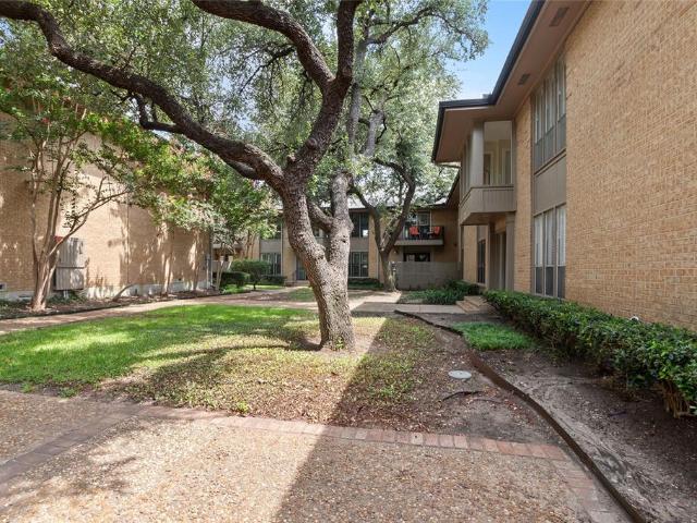 Condo for sale in Dallas, Texas