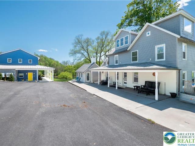 House for sale in Mount Bethel, Pennsylvania