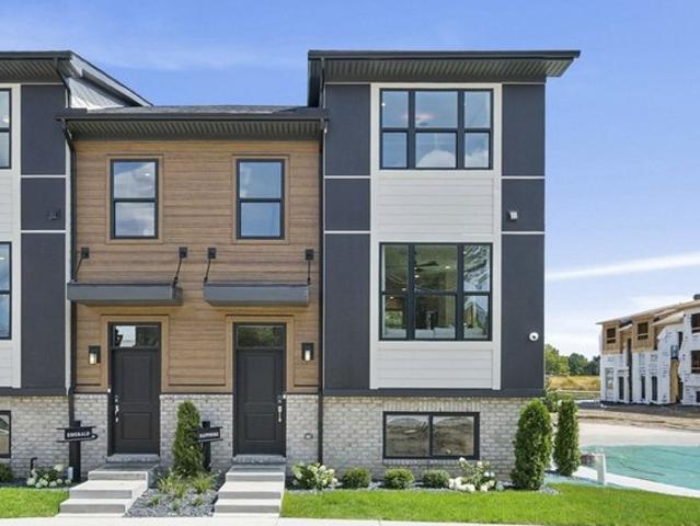 Townhouse for sale in Troy, Michigan
