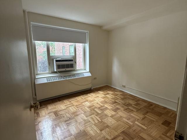Room for rent in Arverne, New York
