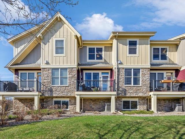 Townhouse for sale in Woodbury, Minnesota