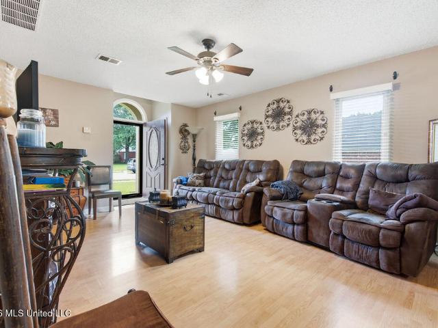 House for sale in Nesbit, Mississippi
