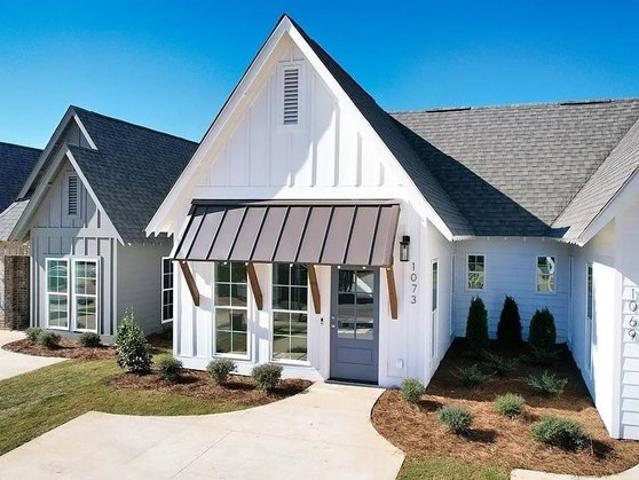 Townhouse for sale in Opelika, Alabama