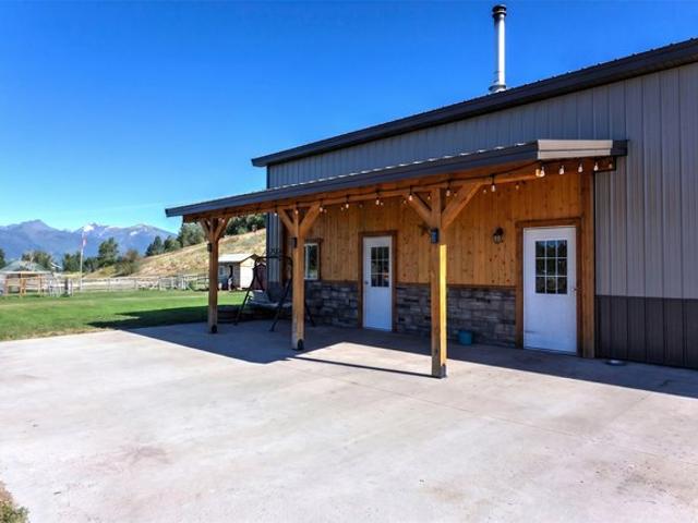 House for sale in Ravalli, Montana