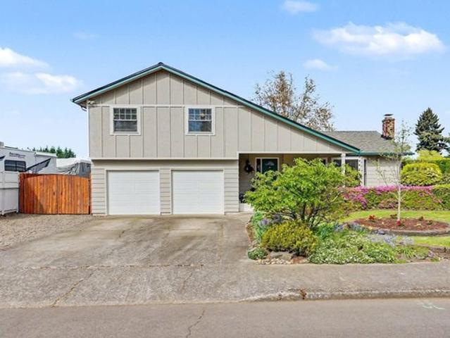 House for sale in Oregonia