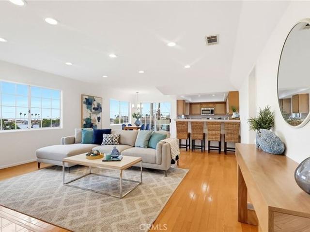 Condo for sale in San Pedro, Los Angeles