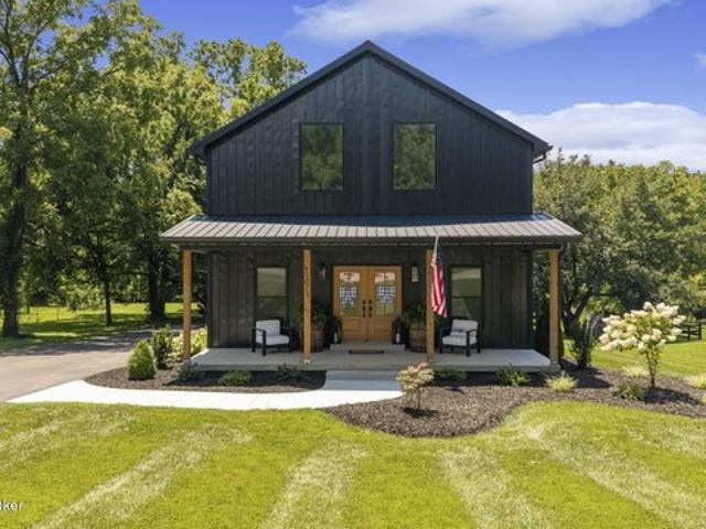 House for sale in Shepherdsville, Kentucky