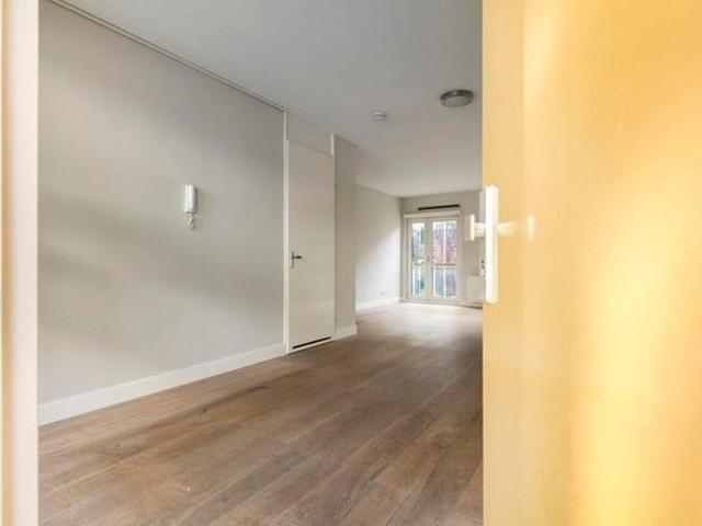 Appartement te huur in Zuid, Amsterdam