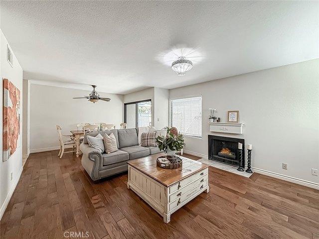 Condo for sale in Canoga Park, California