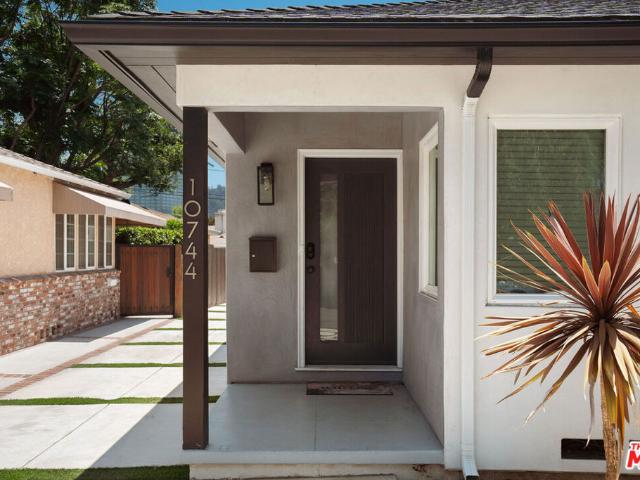 House for sale in Studio City Neighborhood Council District, Canoga Park