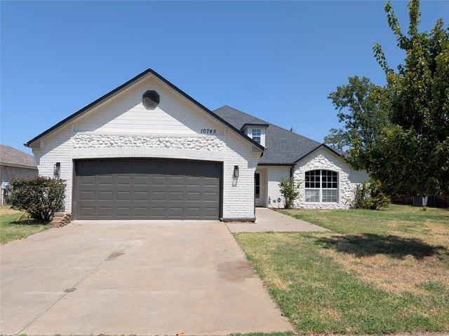 House for sale in Collinsville, Tulsa County