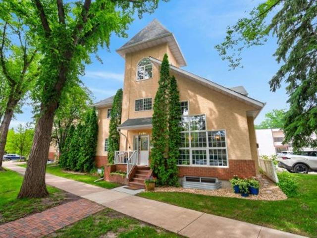 Condo for sale in Queen Alexandra, Edmonton