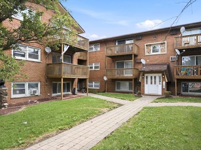 Condo for sale in Worth, Illinois