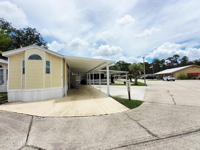 House for sale in Satsuma, Florida