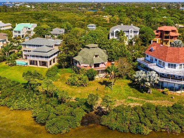 House for sale in Crystal Beach, Florida