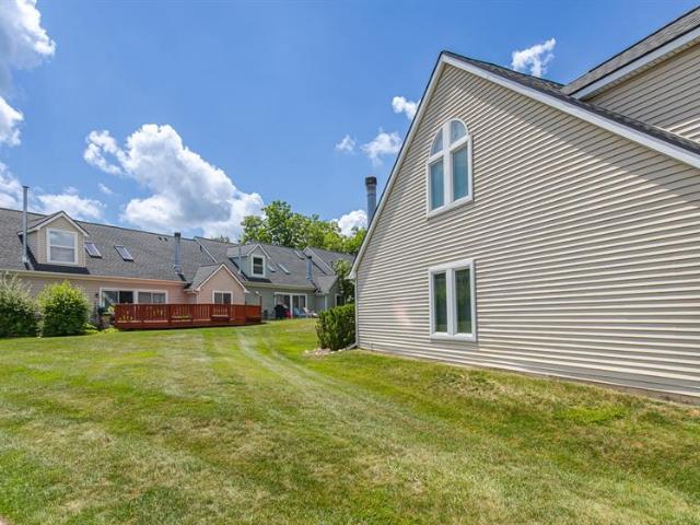 Condo for sale in Waterford, Michigan
