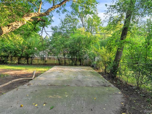 House for sale in Oak Park, Michigan