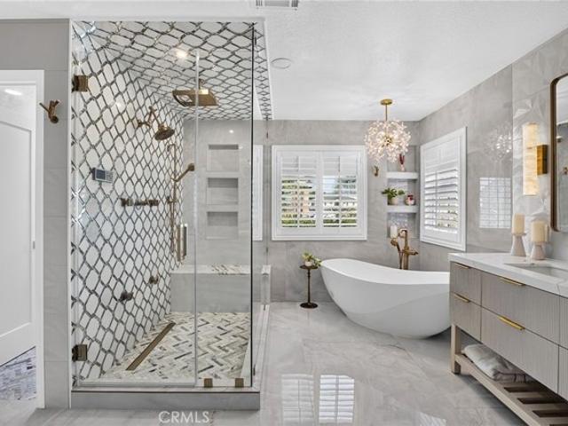 House for sale in Fontana, San Bernardino County