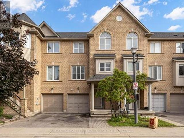 Townhouse for sale in Woburn, Ontario