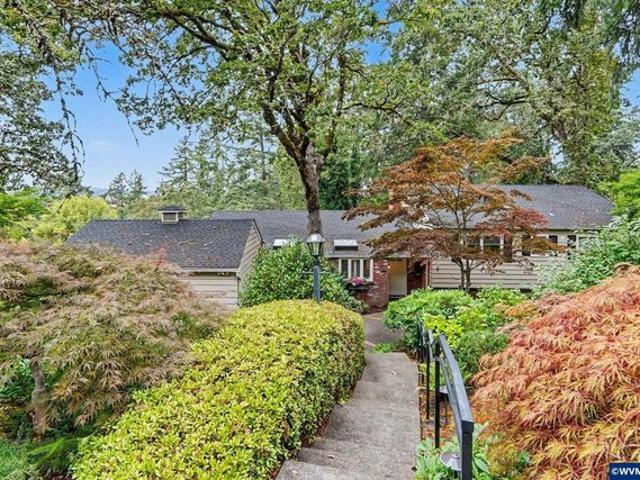 House for sale in Oregonia