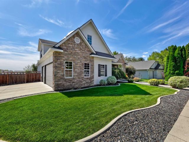 House for sale in Eagle, Idaho