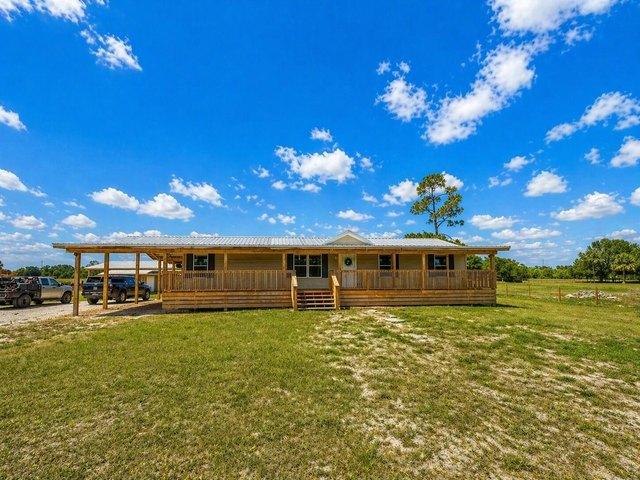 House for sale in Okeechobee, Florida