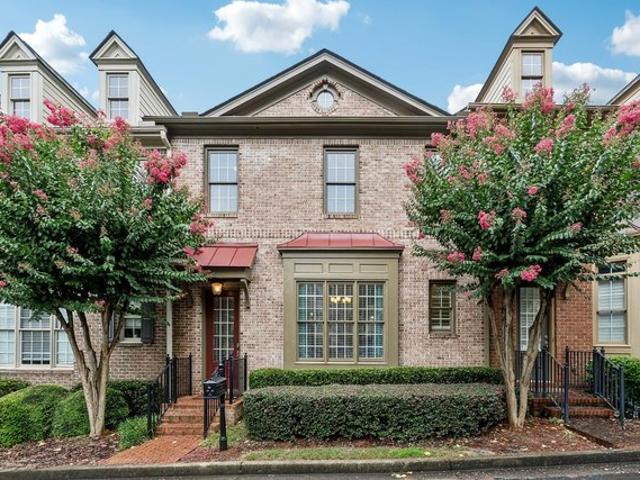 Townhouse for sale in Johns Creek, Georgia