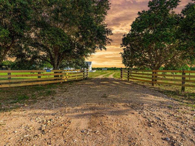House for sale in Sealy, Austin County