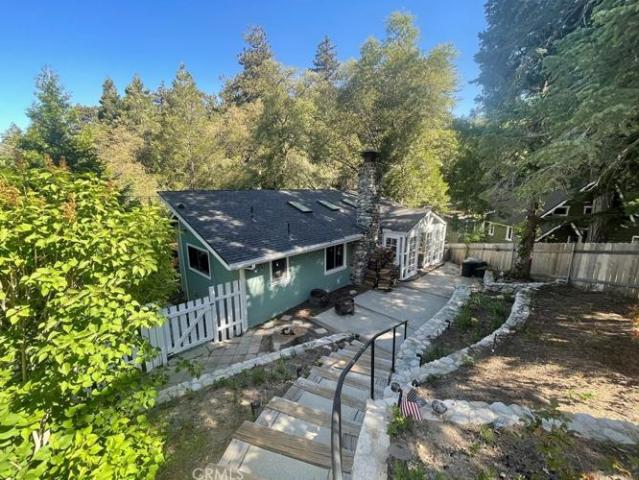 House for sale in Cedarpines Park, California