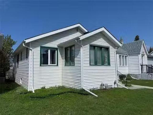 House for sale in East St. Paul, Manitoba