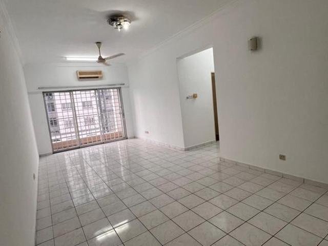 Condominium for sale in Bandar Menjalara