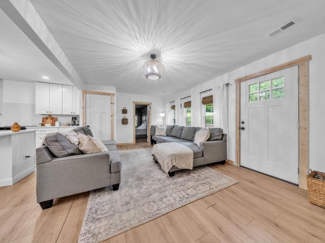 House for sale in Campobello, South Carolina