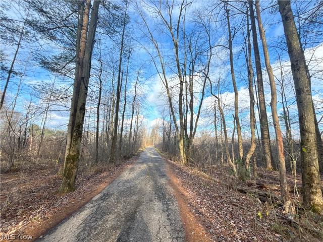 House for sale in Newbury, Ohio