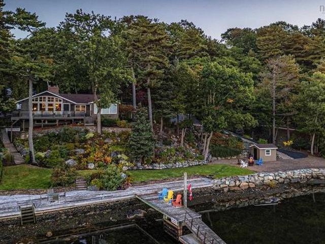 House for sale in Admiral's Cove, Bedford