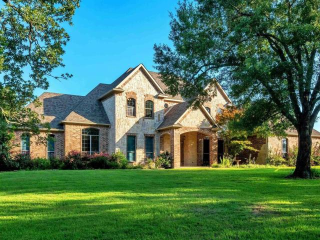 House for sale in Eustace